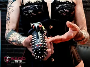 Spanish Cage - Domina Kadia Nyx 05