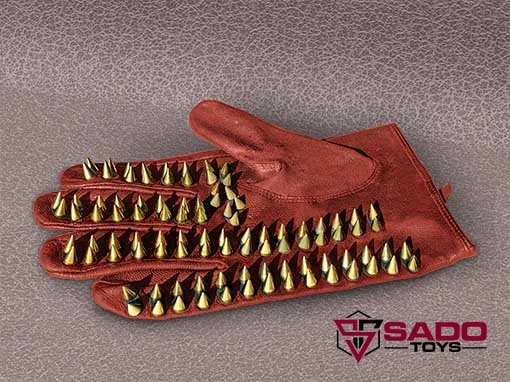 Spiked Gloves Red-Gold
