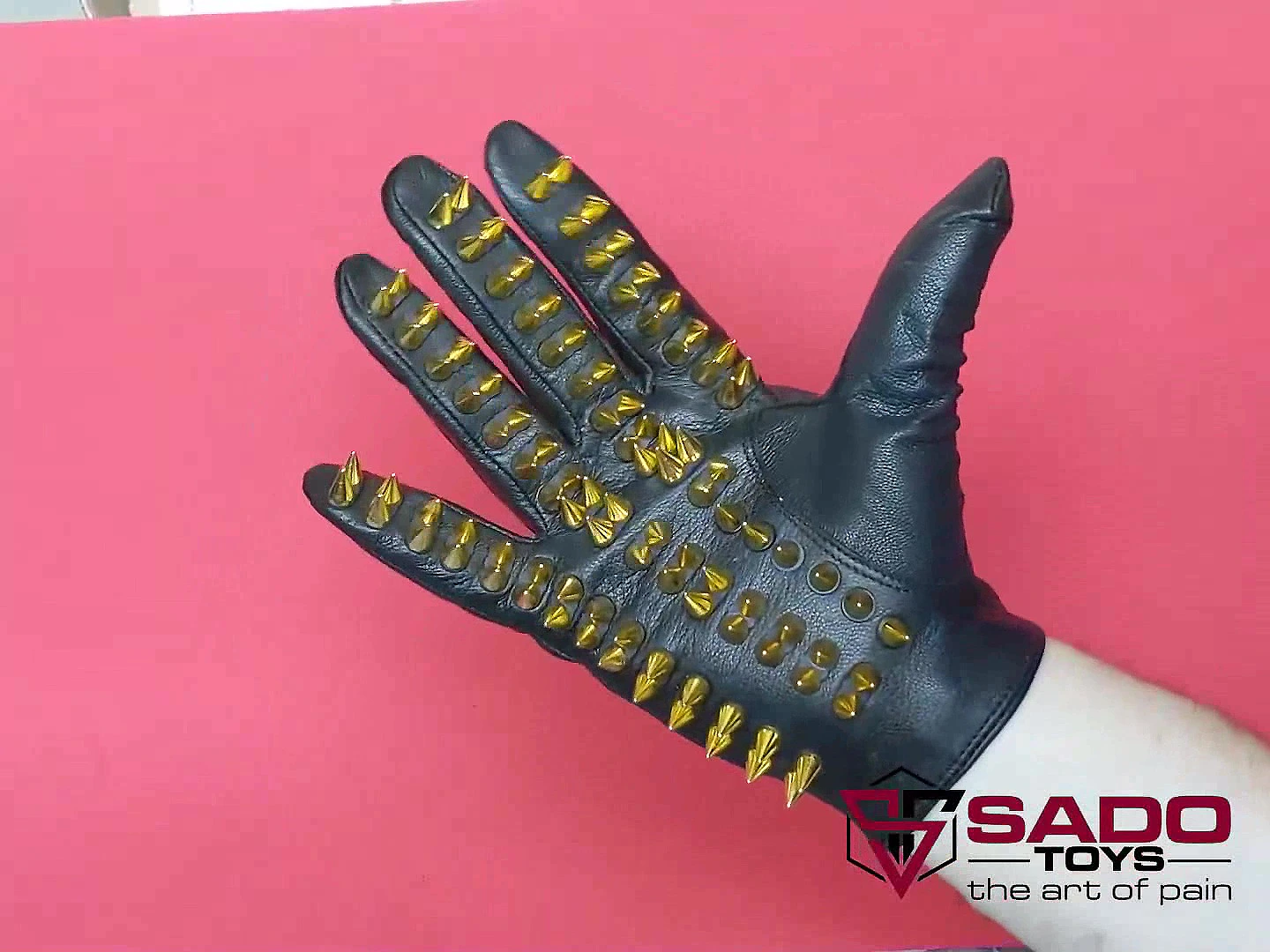 Leather Gloves with 200 Spikes - Control and Elegance | SADOTOYS.com